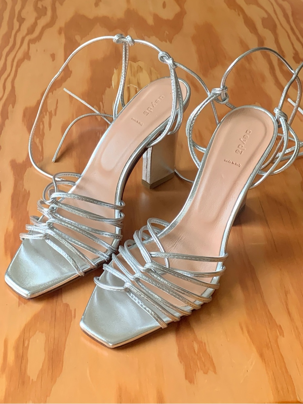 Aeyde Daisy Silver Leather Strappy Heels Silver 38 NEW with small flaws